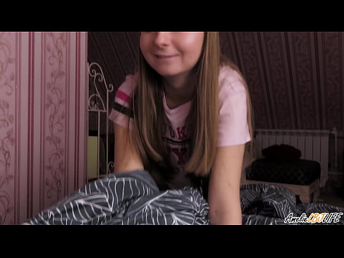 ❤️ Blondie waxay si qoto dheer u nuugtaa BFF's waxayna ku dhufanaysaa afkeeda ️❌ Galmo ❌